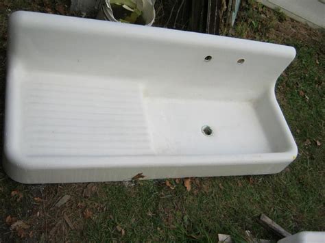 But now, they are expanding their work to include molding classic kitchen drainboard <b>sinks</b> from original <b>cast</b> <b>iron</b> <b>sinks</b>. . Vintage cast iron porcelain sink